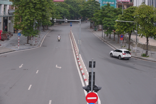 Đường phố Hà Nội ra sao trong ngày đầu đợt nghỉ lễ 2/9 - Ảnh 3.