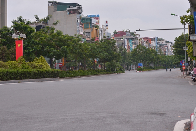 Đường phố Hà Nội ra sao trong ngày đầu đợt nghỉ lễ 2/9 - Ảnh 13.