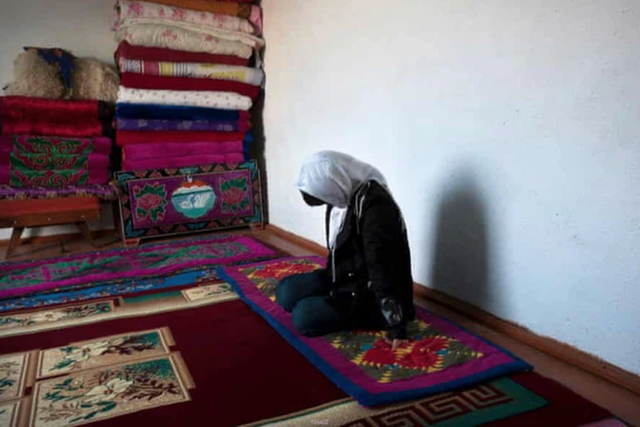  Bi kịch của những cô dâu bị bắt cóc, cưỡng hiếp ở Kyrgyzstan  - Ảnh 2.