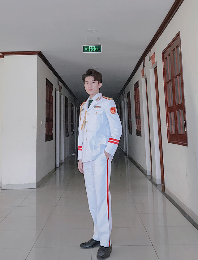 Hotboy Việt đang được giới trẻ Lào săn lùng là ai? - Ảnh 2.