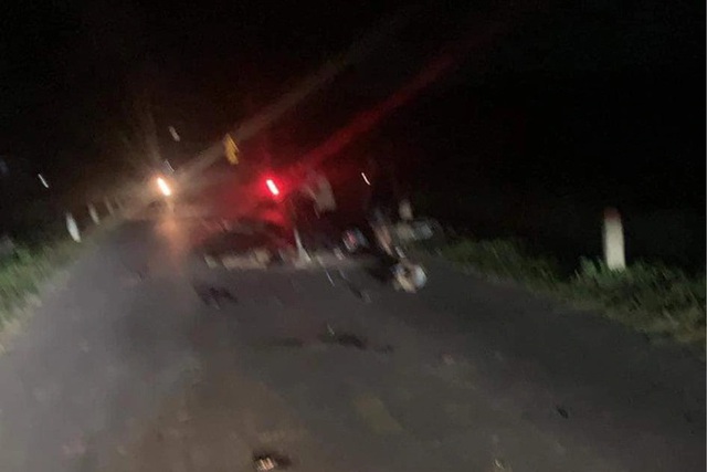 Tai nạn giao thông kinh hoàng, 5 người tử vong đêm Trung thu - Ảnh 2.