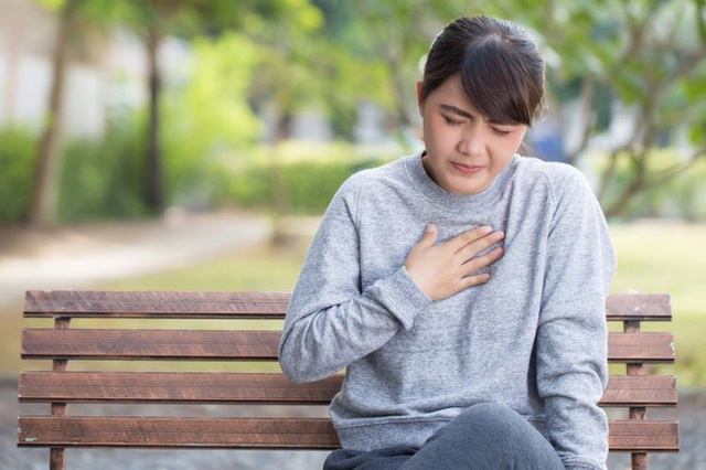 5 dấu hiệu được khắc rất rõ trên da cảnh báo nguy cơ mắc bệnh tim, bất kì ai cũng bị nhầm lẫn với dị ứng - Ảnh 1.