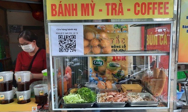 Hàng quán Hà Nội thực hiện việc quét QR Code khi giao dịch - Ảnh 10.