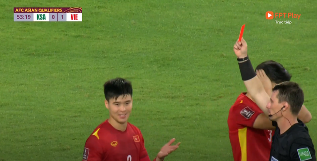 Trang chủ AFC chỉ ra lý do trung vệ Duy Mạnh phải nhận tấm thẻ đỏ oan nghiệt - Ảnh 1.