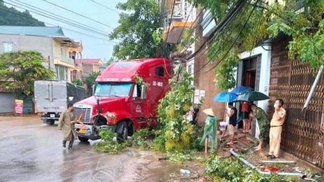 Tổng kết 4 ngày nghỉ lễ 2/9: Số tai nạn giao thông giảm chưa từng có - Ảnh 1.