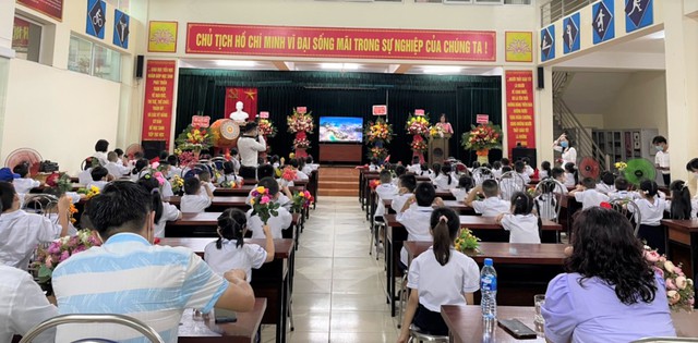 Lễ khai giảng không thể nào quên của học sinh Hải Phòng, Quảng Ninh - Ảnh 16.