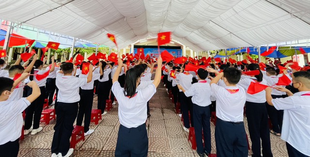 Lễ khai giảng không thể nào quên của học sinh Hải Phòng, Quảng Ninh - Ảnh 14.