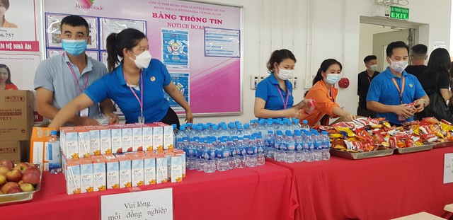 Hải Phòng: Người dân thấy yên tâm khi được tiêm vaccine trong dịch COVID-19 - Ảnh 9.