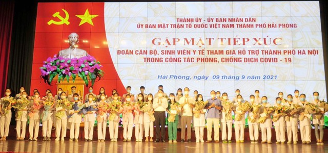 Hải Phòng cử 200 bác sỹ, điều dưỡng, sinh viên ngành y chi viện cho Hà Nội chống dịch COVID-19 - Ảnh 2.