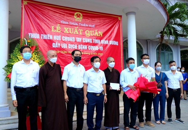 Thừa Thiên Huế tiếp tục chi viện 41 cán bộ y tế hỗ trợ Bình Dương chống dịch - Ảnh 2.