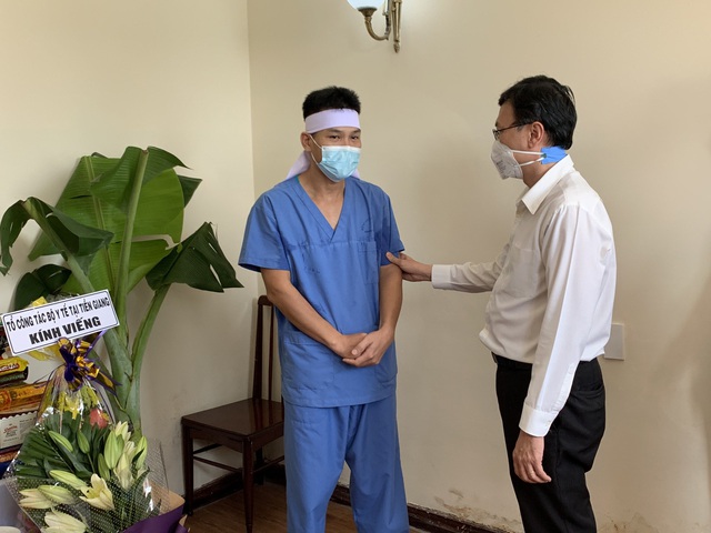 Thứ trưởng Bộ Y tế chia buồn với điều dưỡng Bệnh viện Hữu nghị Việt - Xô đang chống dịch tại Tiền Giang có người thân qua đời - Ảnh 2.