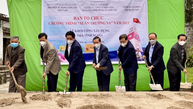 T&T Group trao quà cho trẻ em khó khăn tại Hà Nội - Ảnh 3.