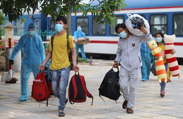 Tin sáng 16/1: Hà Nội không còn quận/ huyện &quot;vùng xanh&quot;, những khu vực nào &quot;nguy cơ cao&quot;?; những tỉnh, thành yêu cầu test COVID-19 khi về quê ăn Tết - Ảnh 6.