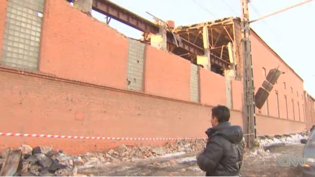 Nhiều phần công trình bị hư hại nặng nề gây nên những tổn thất lớn cho thành phố Chelyabinsk. Nguồn: CNN