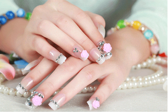 Địa điểm làm nail kết hợp cắt tóc thu hút giới trẻ tại TP. HCM - Ảnh 1.