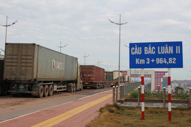 Quảng Ninh: Tắc biên nơi cửa khẩu, lái xe chưa biết ngày về quê ăn Tết - Ảnh 4.