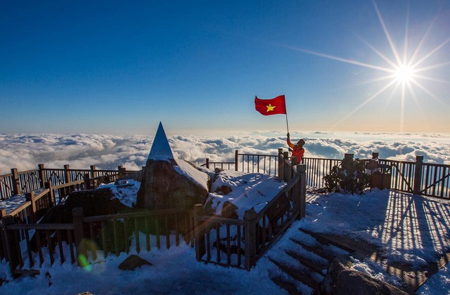 Thông tin chính thức về đợt gió mùa Đông Bắc mạnh đang tràn xuống dịp Tết Nguyên đán: Gây rét đậm, rét hại, cảnh báo băng giá, mưa tuyết - Ảnh 1.