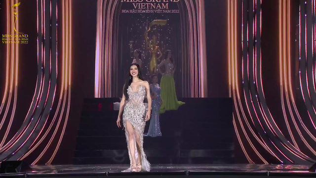 Dạ hội đa sắc màu của Top 10 Miss Grand Vietnam 2022 - Ảnh 6.