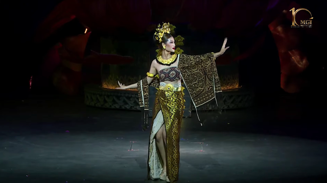 &quot;Đọ&quot; thần thái nữ thần của Thùy Tiên và Đoàn Thiên Ân trong trang phục Bali - Ảnh 5.