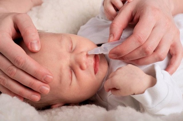 Những điều mẹ cần tránh khi chăm sóc bé bị sổ mũi và hướng dẫn chuẩn từ chuyên gia