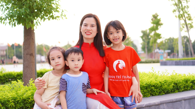 Chuyên gia Nguyễn Thị Lanh: Nhiều cha mẹ Việt yêu con sai cách - Ảnh 1.
