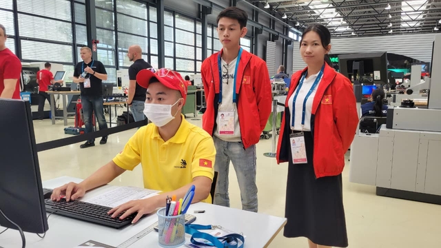 2 Sinh viên Khoa Cơ khí, Đại học Công nghiệp Hà Nội giành Huy chương Bạc tại Kỳ thi Kỹ năng nghề thế giới 2022 - Ảnh 5.