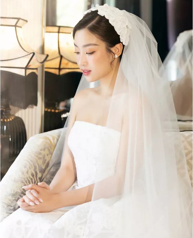 Khoảnh khắc xúc động ở đám cưới trong mơ của hoa hậu tài sắc Đỗ Mỹ Linh  - Ảnh 3.