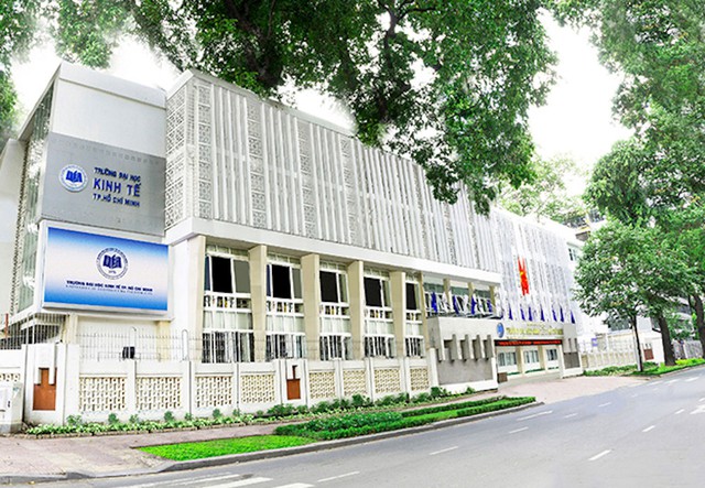 Một trường đại học ở TP.HCM tạo điều kiện cho sinh viên về Tết sớm - Ảnh 1.