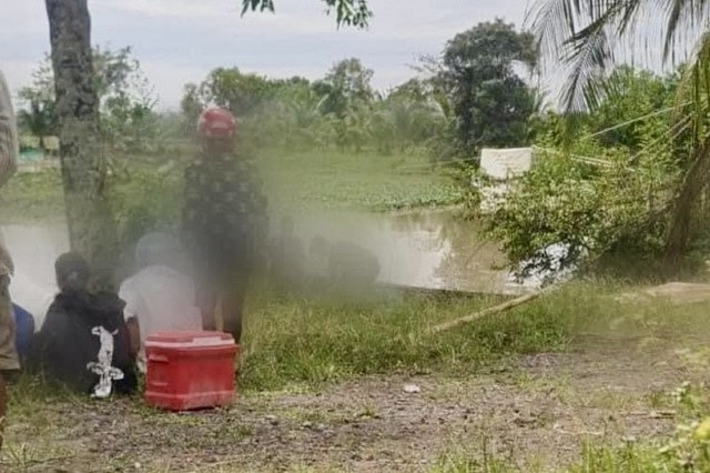 Lật xuồng tự chế, thanh ni&ecirc;n bơi ra cứu 2 bạn nhưng cả 3 c&ugrave;ng tử vong - Ảnh 2.