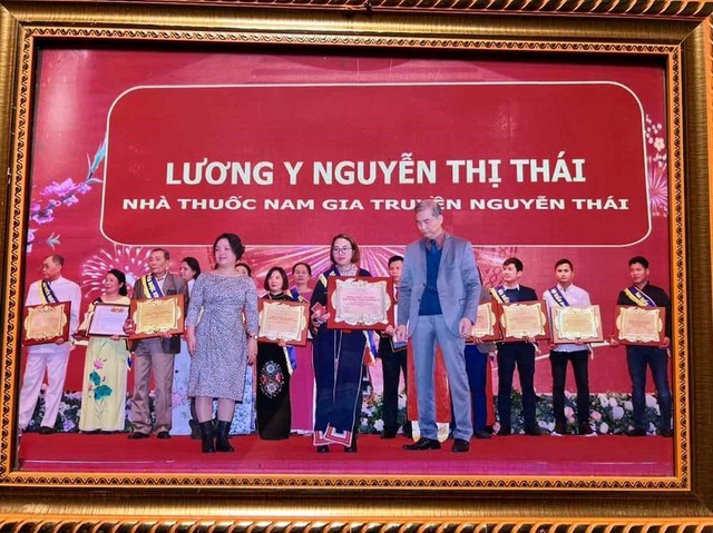 Người truyền lửa đam mê với nghề thuốc gia truyền - Ảnh 3.