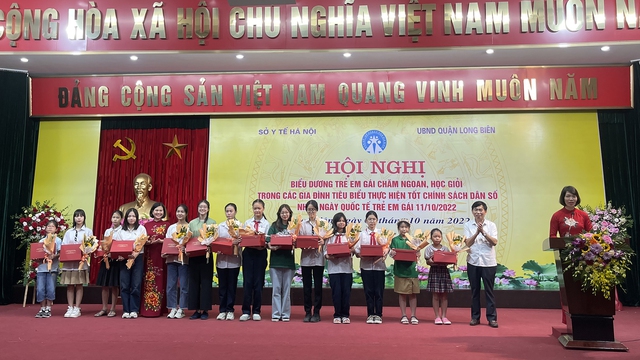 Long Biên (Hà Nội): Nỗ lực giảm thiểu mất cân bằng giới tính khi sinh - Ảnh 2.