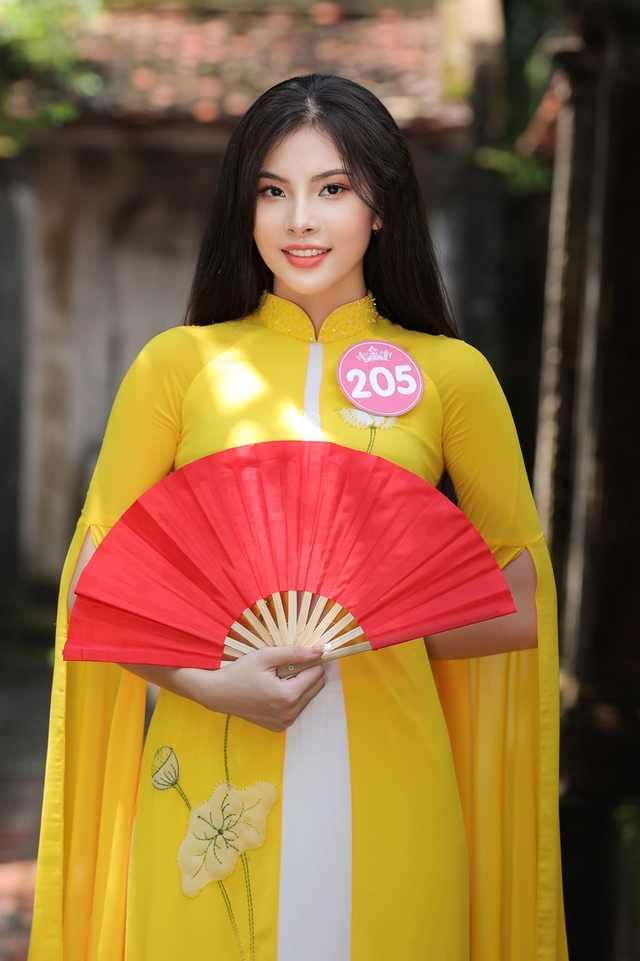 NTK Hoàng Ly đồng hành cùng thí sinh Hoa hậu Việt Nam - Ảnh 1.