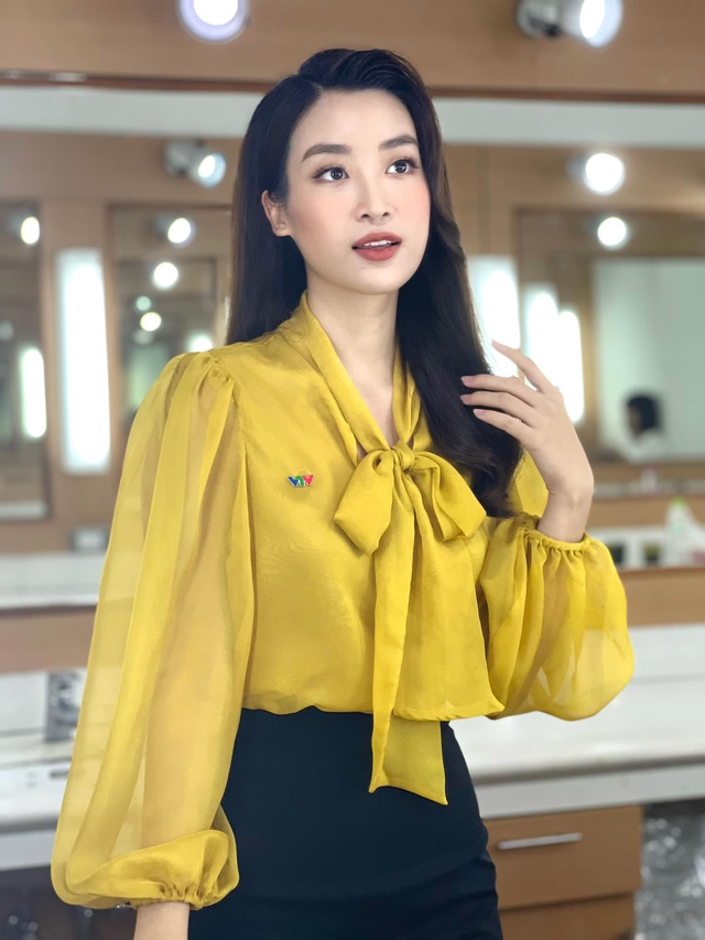 Hoa hậu Đỗ Mỹ Linh khoe nhan sắc khi làm việc tại VTV - Ảnh 4.