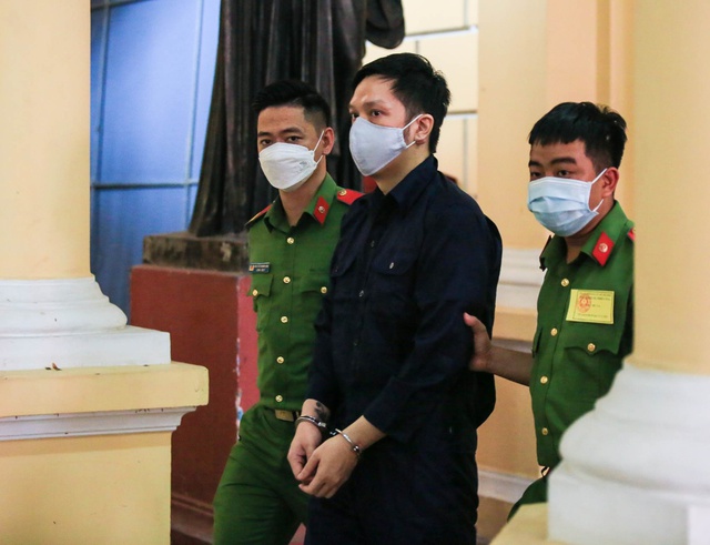 Vụ bé gái 8 tuổi bị bạo hành đến chết: &quot;Dì ghẻ&quot; Nguyễn Võ Quỳnh Trang bị đề nghị tử hình - Ảnh 2.