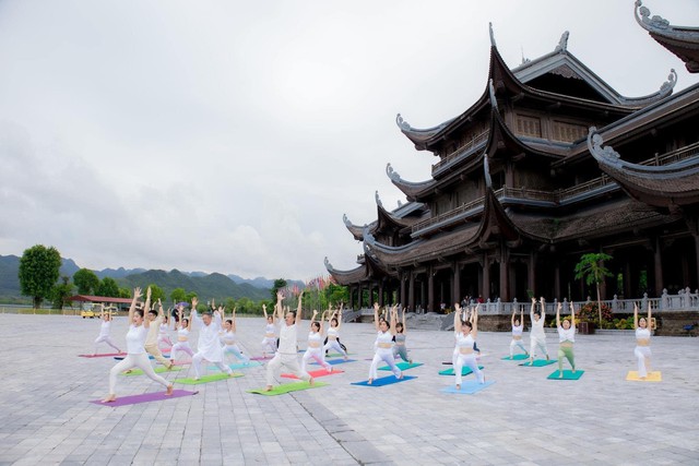 Lễ hội Yoga trị liệu lần đầu tiên được tổ chức tại Việt Nam - Ảnh 1.