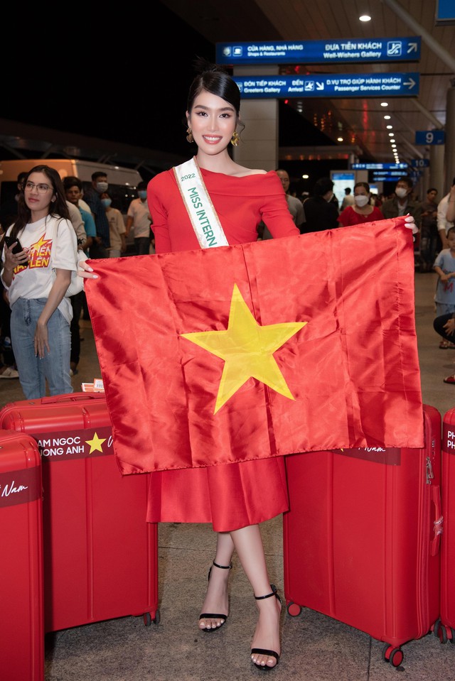 Đoàn Thiên Ân làm điều đặc biệt tiễn Phương Anh sang Nhật thi Miss International  - Ảnh 1.