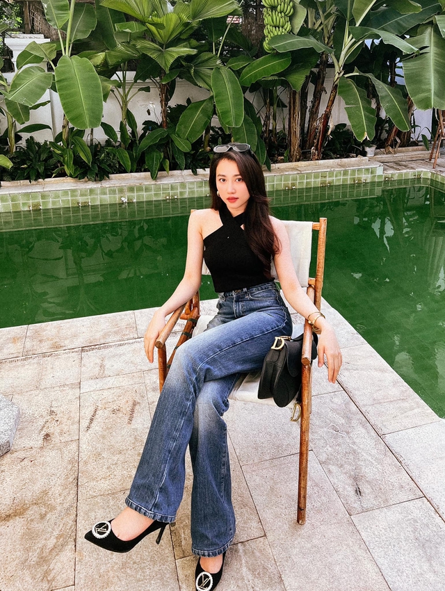 Rũ bỏ hình ảnh gái quê 'Mẹ rơm', Huỳnh Hồng Loan gợi cảm ngoài đời - Ảnh 9.
