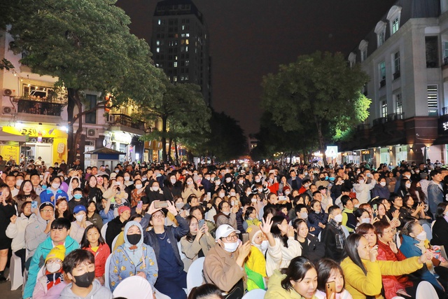 Âm nhạc, ẩm thực hội tụ tại lễ hội &quot;Con đường văn hóa hữu nghị Việt - Hàn&quot; - Ảnh 3.