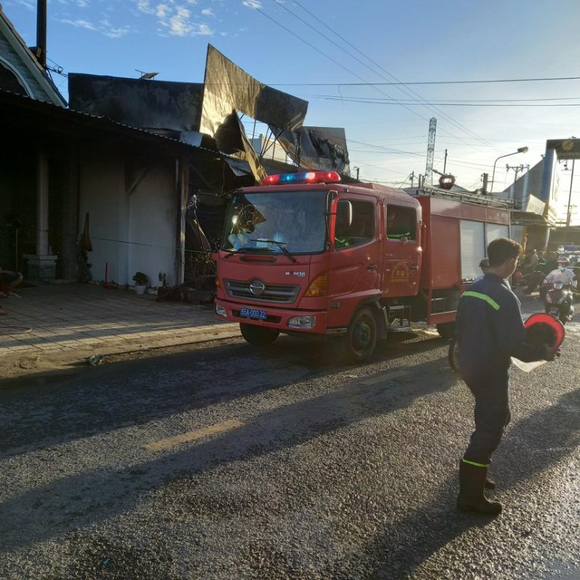 Thương t&acirc;m: Hoả hoạn l&uacute;c rạng s&aacute;ng, 2 trẻ bị ngạt kh&oacute;i tử vong ở Cần Thơ - Ảnh 1.
