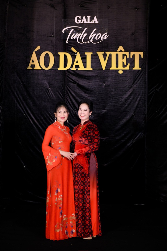 NTK Lanise mang BST Di sản Hà Nội trình diễn show Tinh hoa áo dài Việt của Đỗ Trịnh Hoài Nam 
 - Ảnh 11.