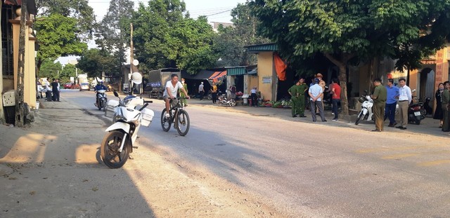 Để chợ “cóc” tồn tại suốt thời gian dài chủ tịch UBDN thị trấn Thọ Xuân bị phê bình - Ảnh 2.