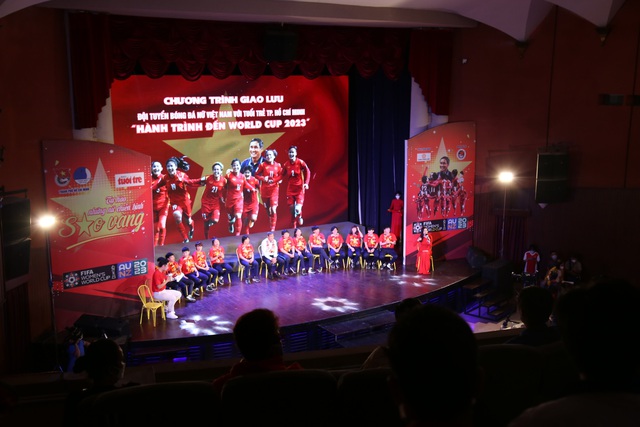 Đội tuyển bóng đá nữ Việt Nam xúc động kể về 'giấc mơ World Cup' - Ảnh 1.