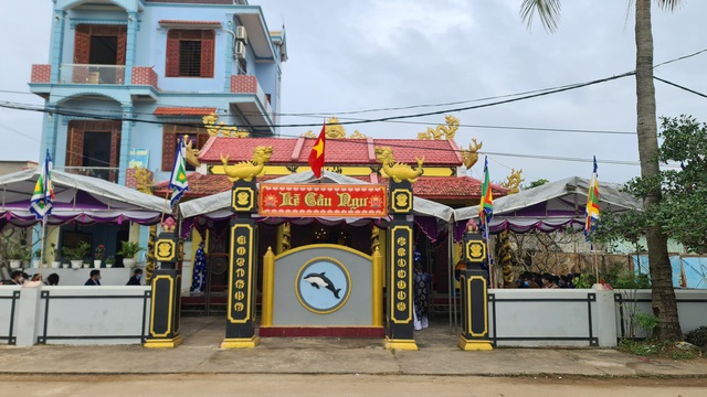 Chùm ảnh: Lễ cầu ngư của làng biển 400 tuổi tại Quảng Bình - Ảnh 5.