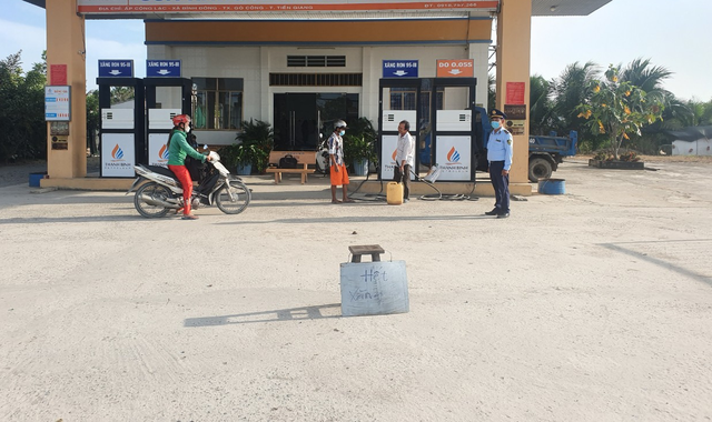 Bộ Công thương họp khẩn sau vụ hàng loạt cửa hàng xăng dầu ở An Giang, Tiền Giang, Đồng Nai &quot;đóng cửa&quot; vì thiếu nguồn cung - Ảnh 3.