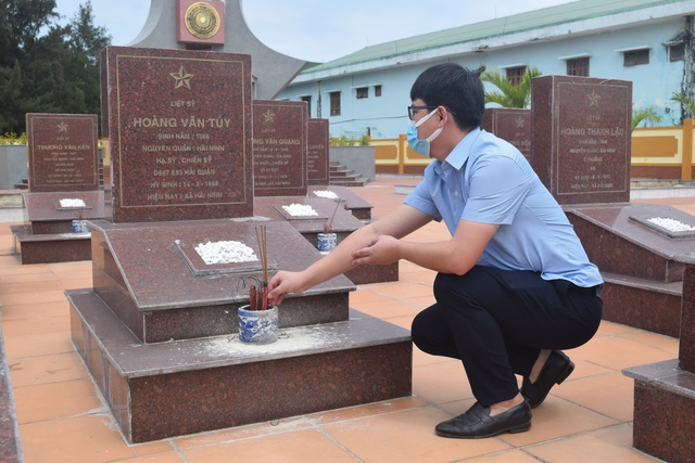 Mâm giỗ của cụ ông 94 tuổi để mãi nhớ về con trai và 63 đồng đội hy sinh ở Gạc Ma - Ảnh 3.