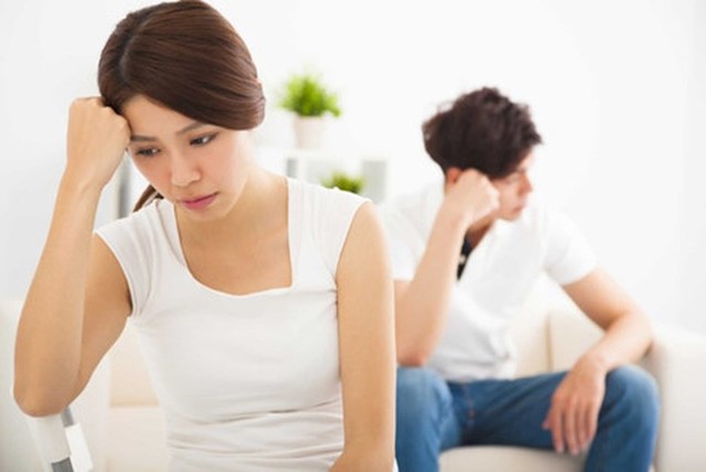 6 điều các ông chồng đừng bao giờ có ý nghĩ giấu vợ, bởi nếu vợ phát hiện ra thì ly hôn &quot;chẳng chóng thì chầy&quot; - Ảnh 2.