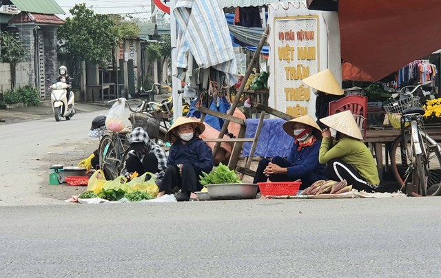 Tủi phận những người phụ nữ không có ngày 8/3 - Ảnh 4.