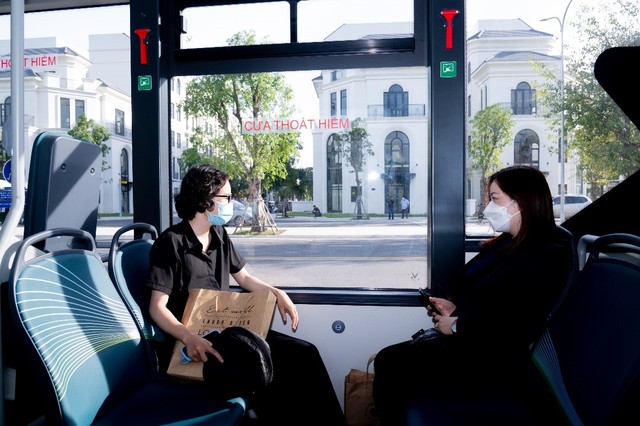 Xu hướng đi làm bằng xe buýt điện của cư dân Vinhomes Grand Park - Ảnh 2.