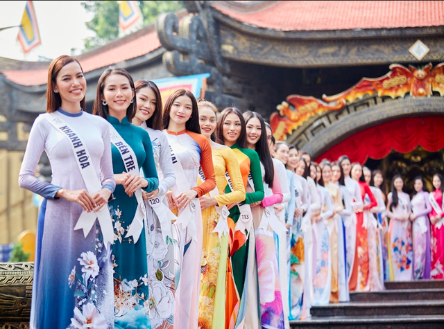 Top 70 Hoa hậu Hoàn vũ Việt Nam 2022 diện áo dài dâng hương vua Hùng  - Ảnh 12.