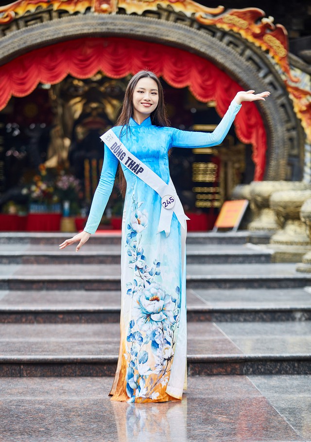Top 70 Hoa hậu Hoàn vũ Việt Nam 2022 diện áo dài dâng hương vua Hùng  - Ảnh 7.